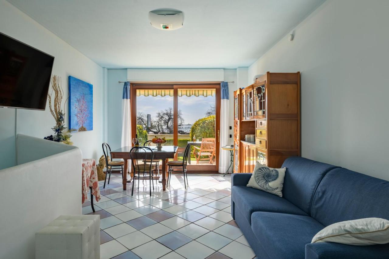 Beach-front Boutique Lido 113 Apartment