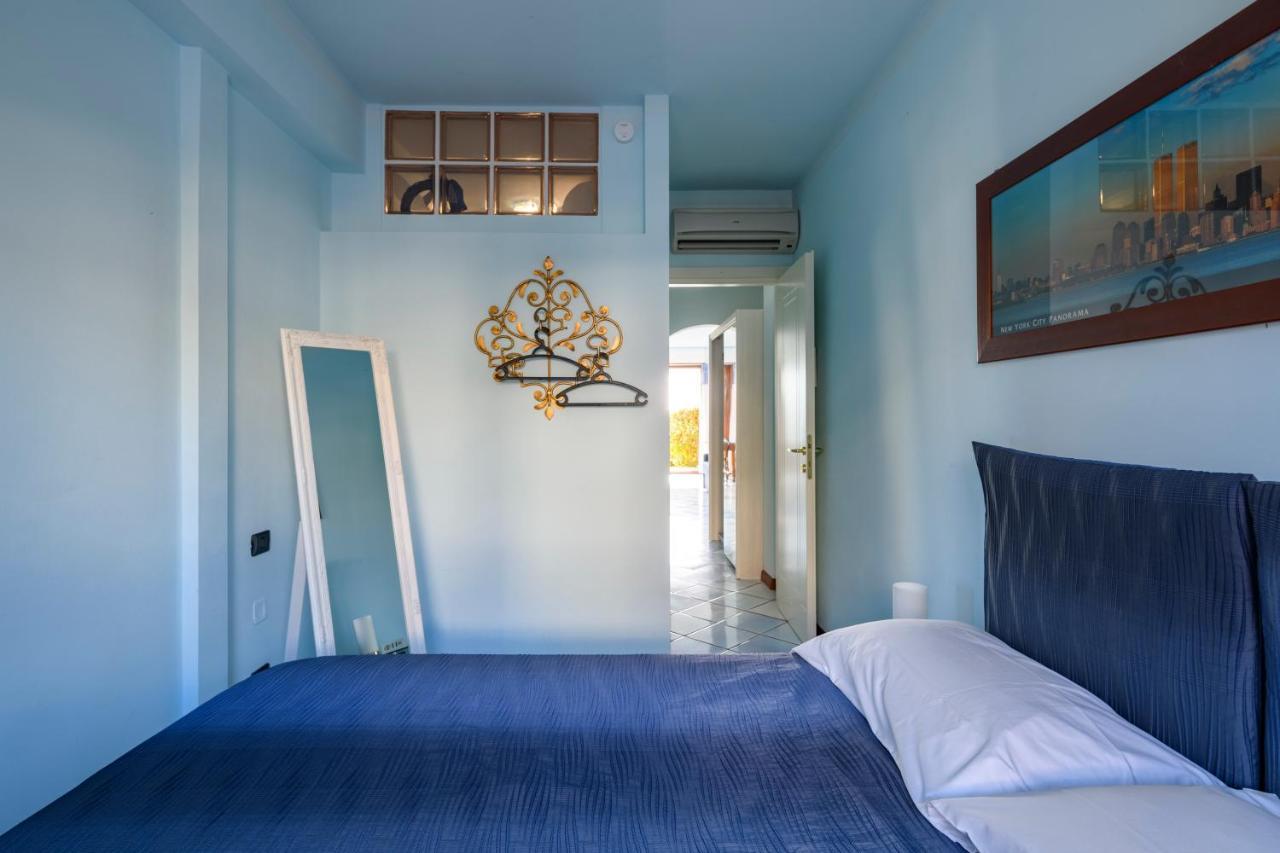 Apartment Beach-front Boutique Lido 113